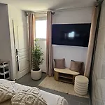 Perle Blanche Naturist Village Sea View