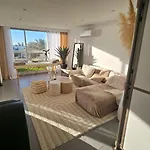 Perle Blanche Naturist Village Sea View *