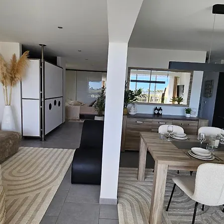 Perle Blanche Naturist Village Sea View 아파트 *