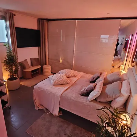 Perle Blanche Naturist Village Sea View 아파트 아그